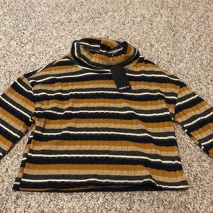Forever 21 Tops - crop top turtle neck Forever 21 Tops - crop top turtle neck